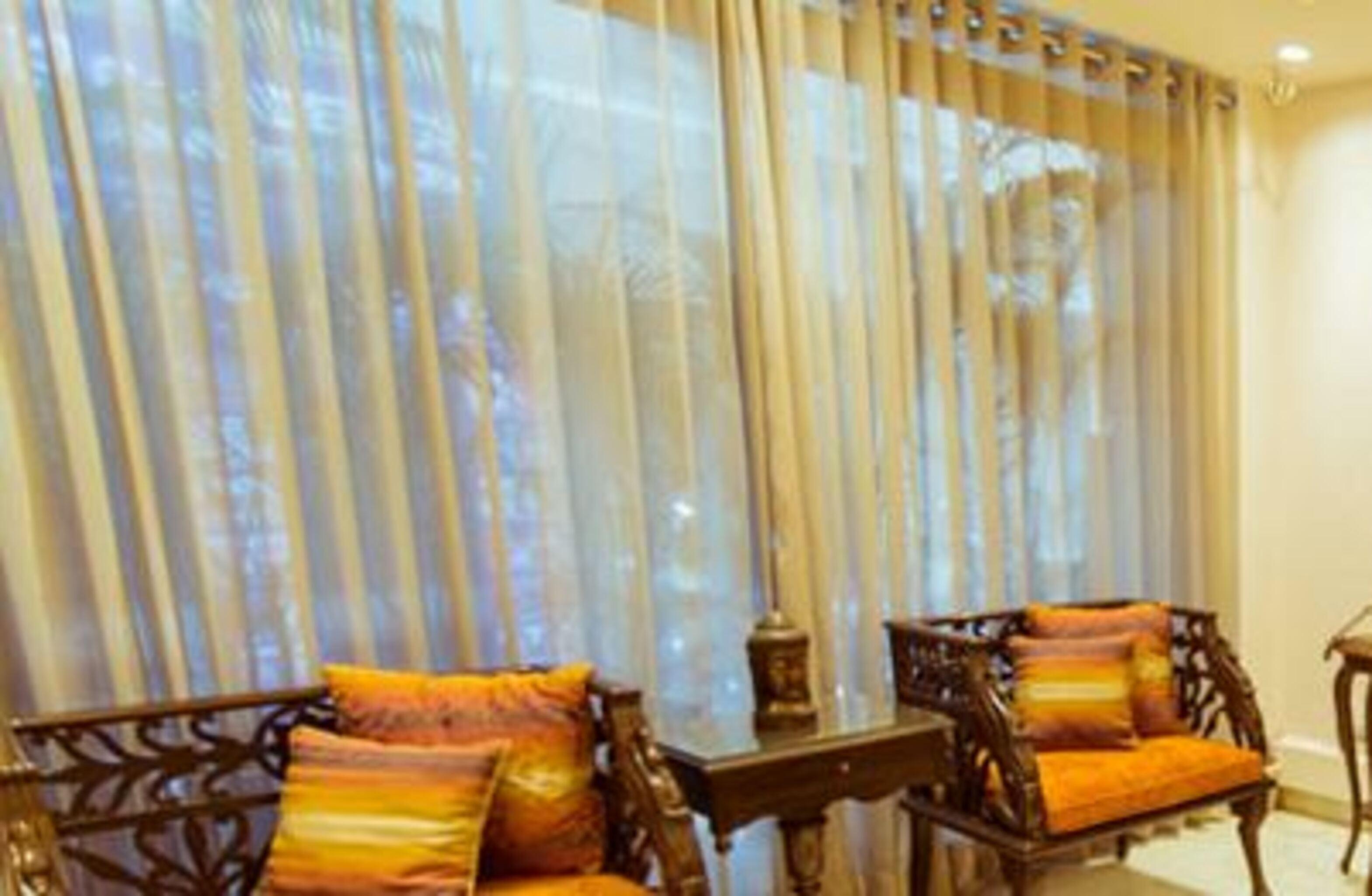 Clark International Hotel Delhi  Bagian luar foto