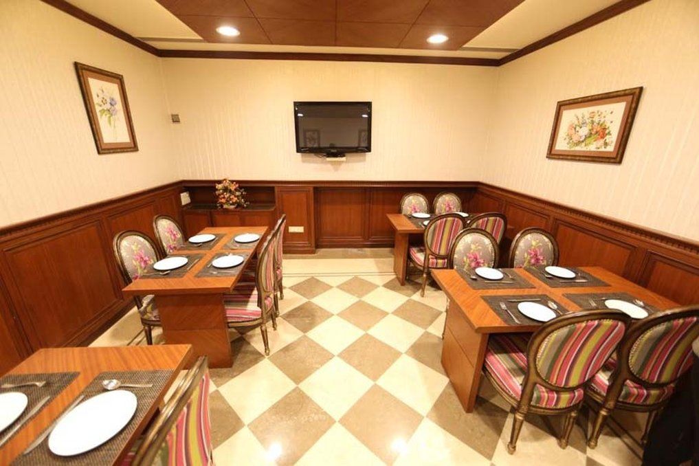 Clark International Hotel Delhi  Bagian luar foto